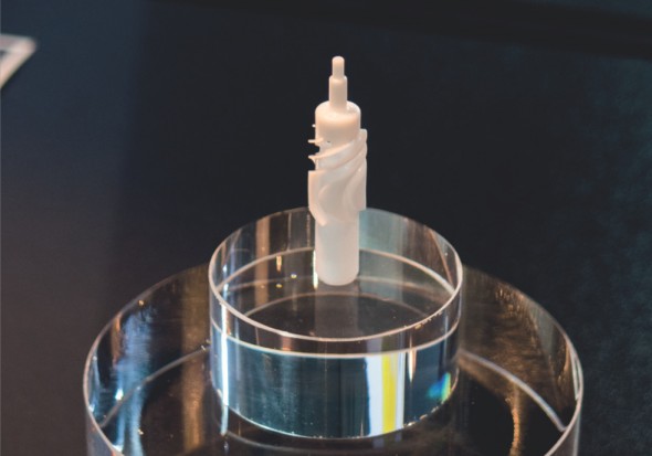 Pneumatická nitrosrdeční pumpa Lithoz z vysokopevnostní keramiky