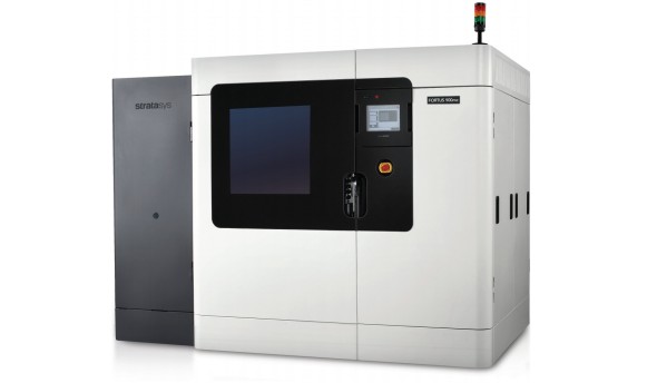 Velmi oblíbeným řešením pro produkční tisk technologií FDM je Fortus 900mc (foto: Stratasys)